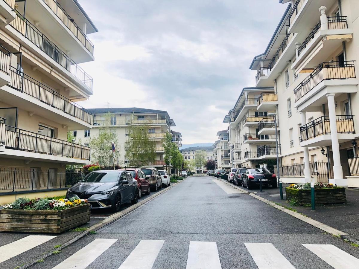 Cosy Near Geneva *
