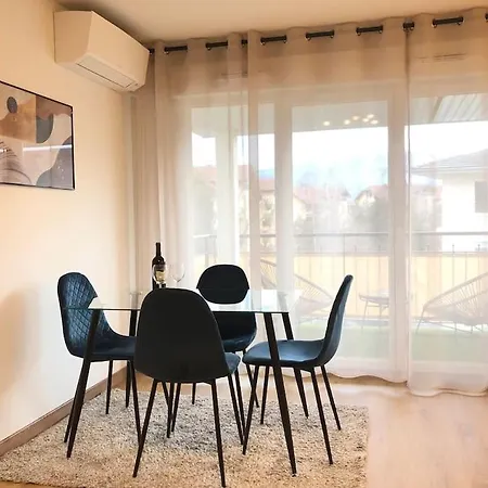 Cosy Apartement Near Geneva Saint-Julien-en-Genevois Exterior photo
