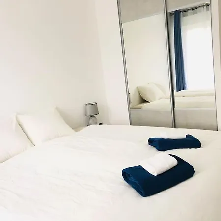 Cosy Apartement Near Geneva Saint-Julien-en-Genevois Exterior photo